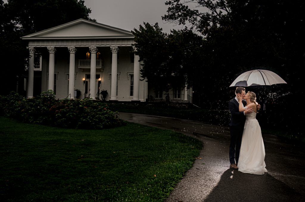 portfolio of Louisville wedding photography Green Apple Photography