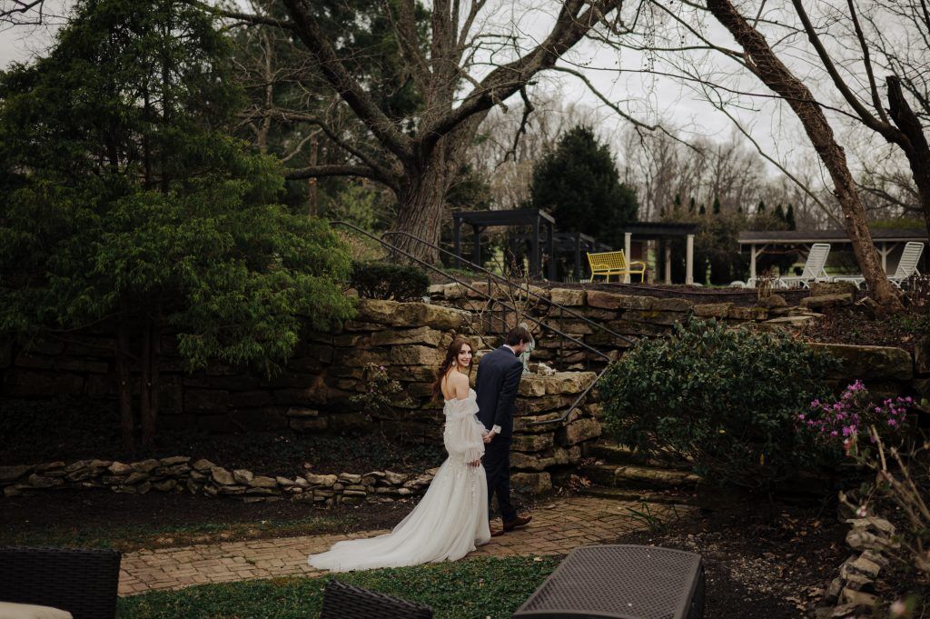5 Telling Questions to Ask Your Wedding Photographer Before You Book