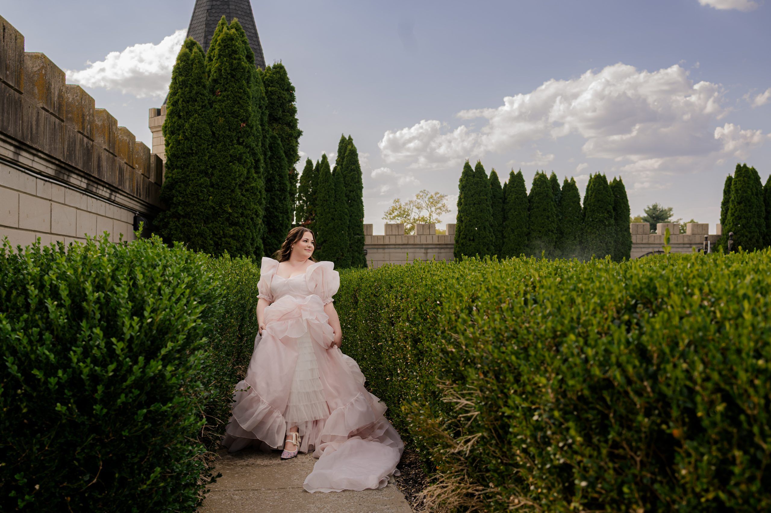 Bride at the Kentucky Castle in the hedges