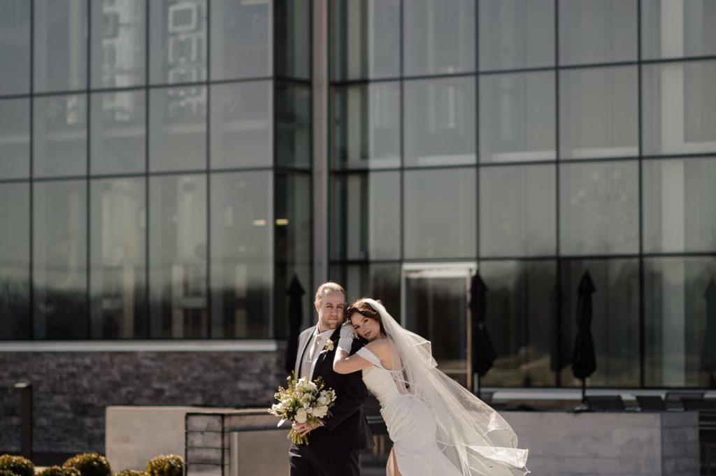 a couple decides to elope in Kentucky