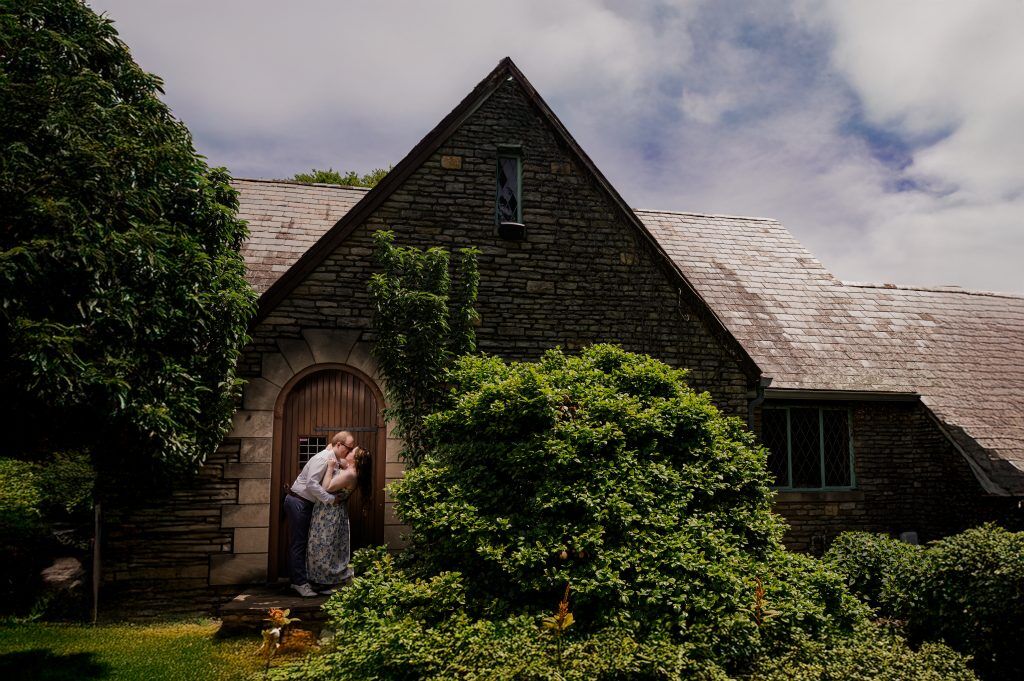 Elegant Louisville wedding photography at Yew Dell Botanical Gardens